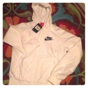 BRAND NEW nike windbreaker small